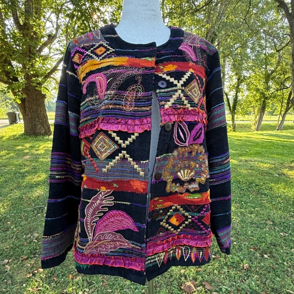 Choices Woman Mixed Media Art Jacket Embroidered Paisley Boho Button Front Black